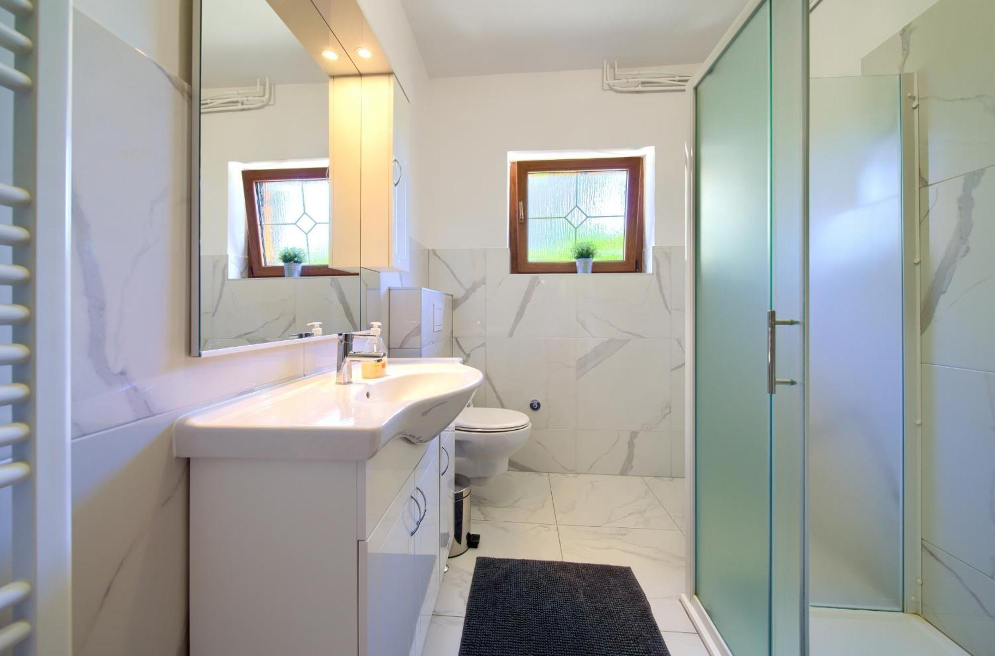 Apartment Bazina - Airconditioning, Parking, 500M From The Beach 크르크 외부 사진