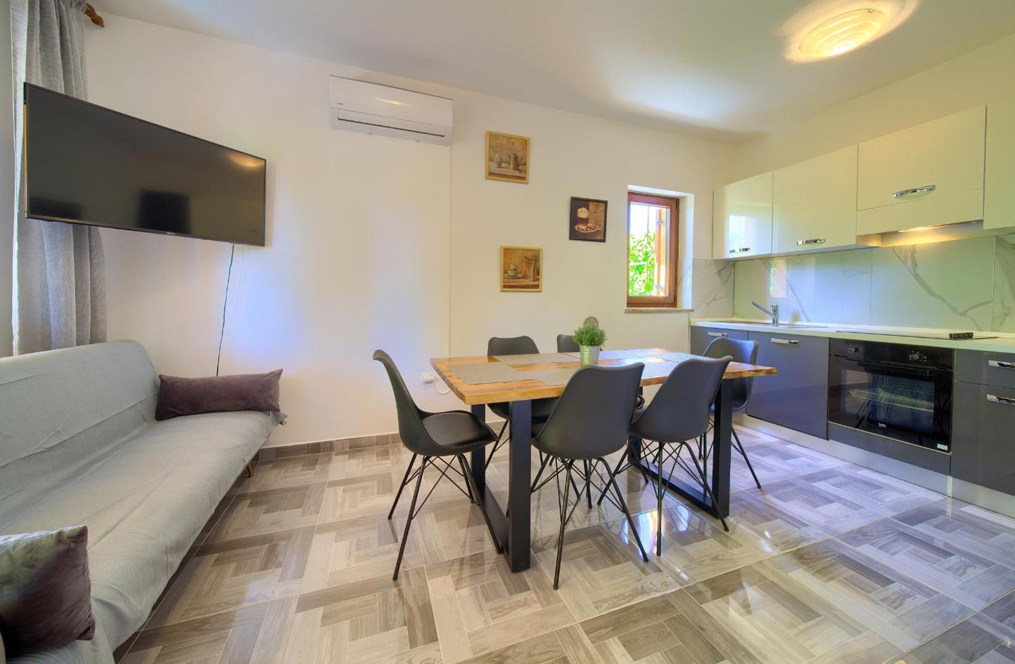 Apartment Bazina - Airconditioning, Parking, 500M From The Beach 크르크 외부 사진