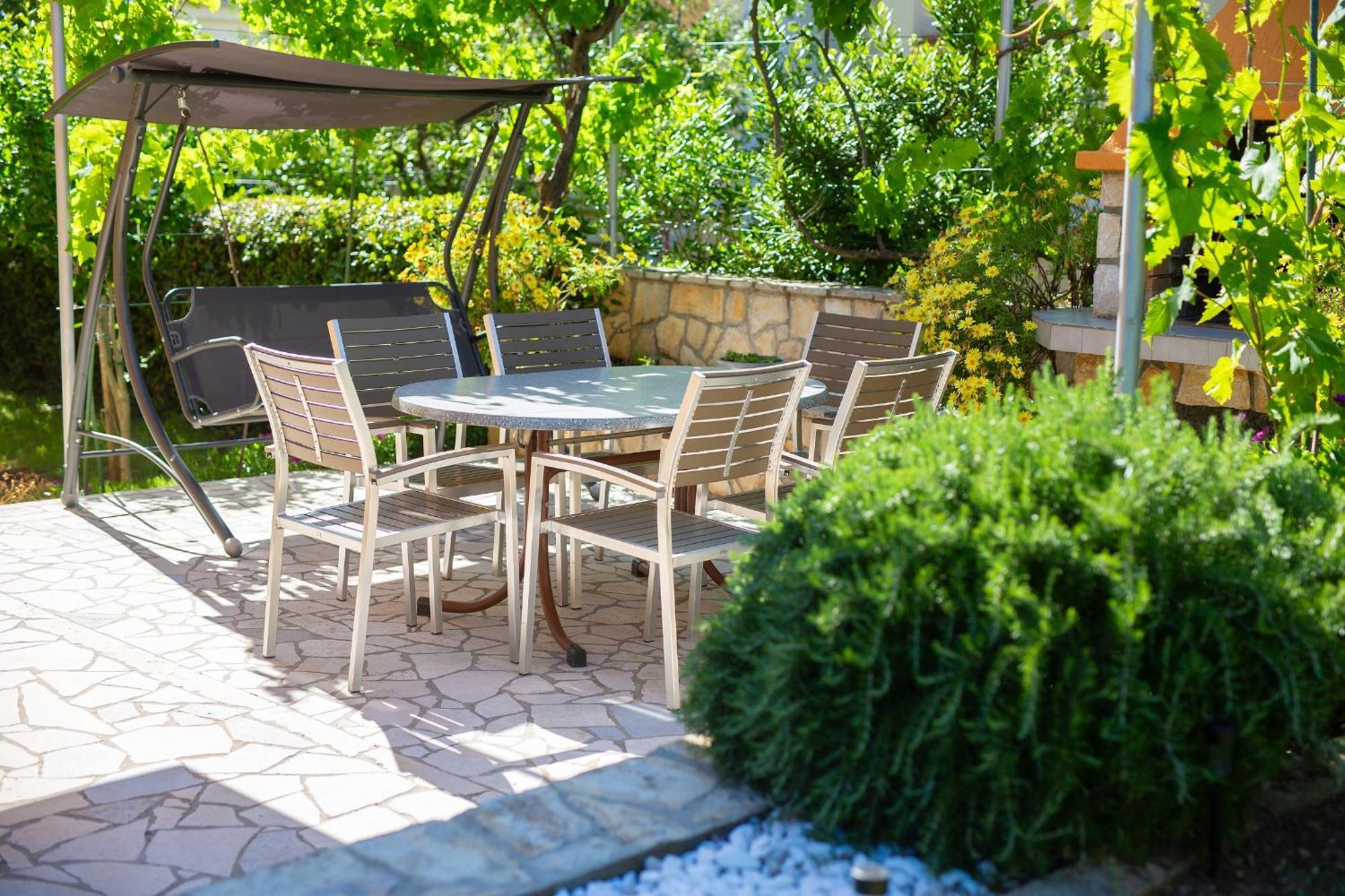 Apartment Bazina - Airconditioning, Parking, 500M From The Beach 크르크 외부 사진